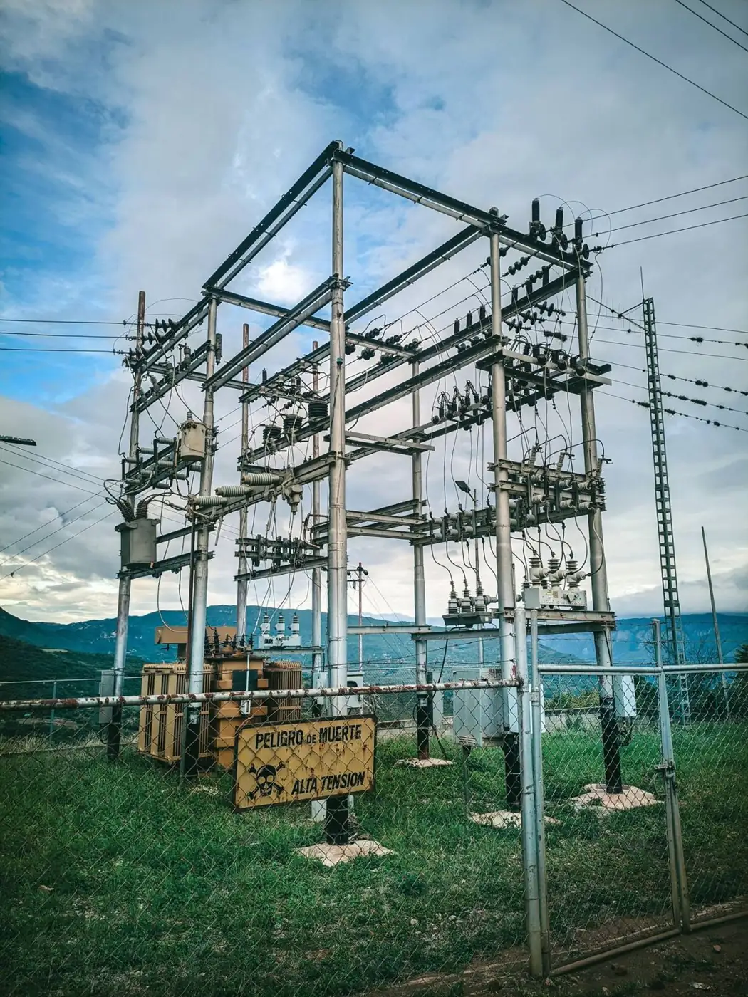 Electrical substation steel structure and switchgear