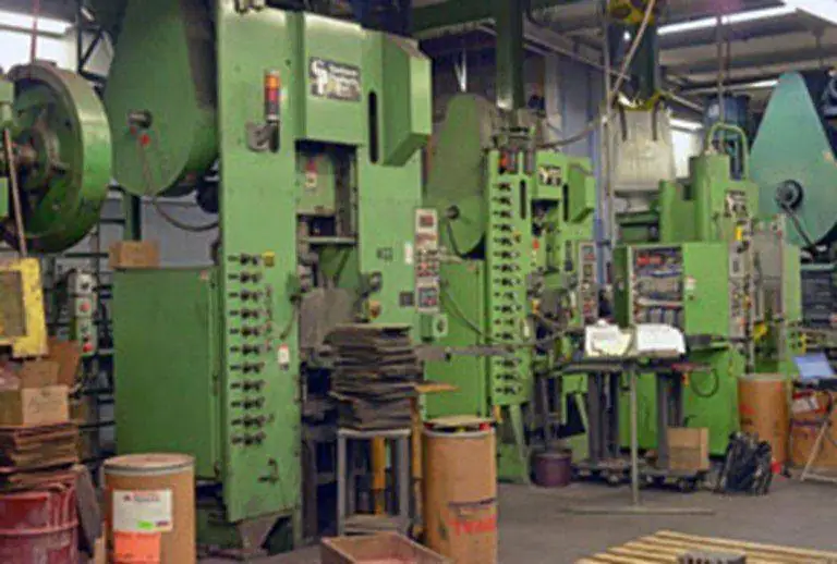 Mechanical stamping presses on a shop floor