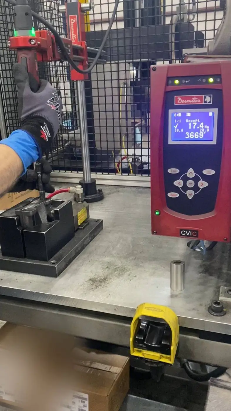 Torque-controlled assembly station with digital controller